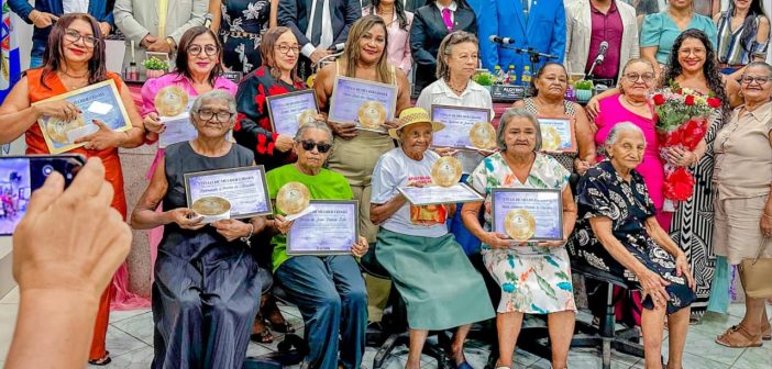 Sessão Solene em Homenagem às Mulheres